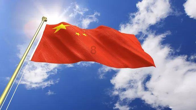 真大呀！车长近5米7，全系双电机，中控屏就有55英寸