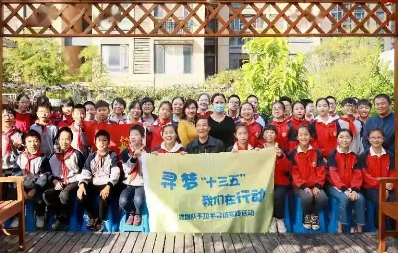 玛丽皇后的时装