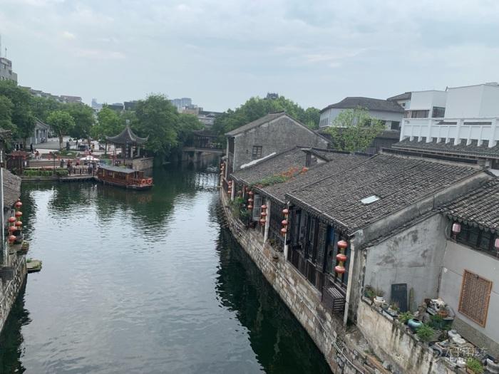 如果一个数本身就含有多重符号那么在表示这个数的相反数时一定要先将这个数加，这句话怎么理解？游戏画面